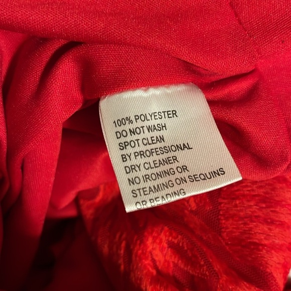 MAC DUGGAL Embellished Puff Sleeve Plunge Neck Trumpet Gown NWT Red Size 6 - Picture 6 of 6